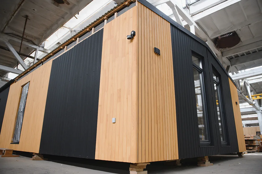 111_production-of-new-wooden-modular-houses-construct-2025-03-18-06-45-09-utc